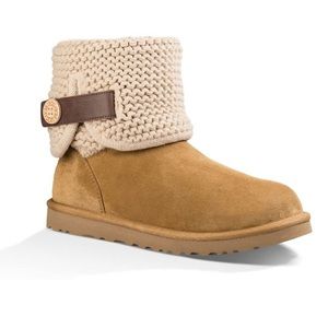 UGG Women's Shaina Boot Sz 7 NWOT.